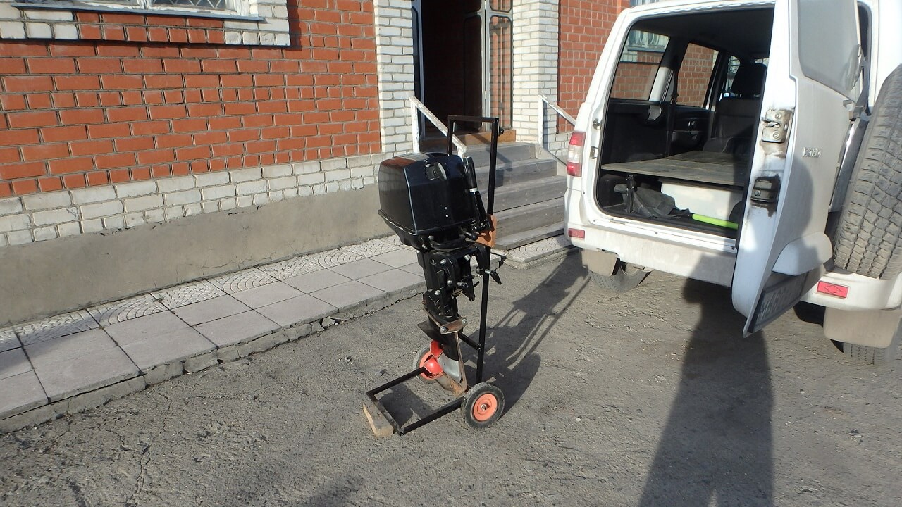 Как перевозить лодочный мотор